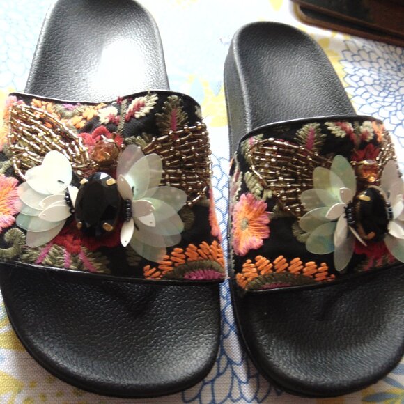 ladies jeweled sandles - Picture 1 of 3